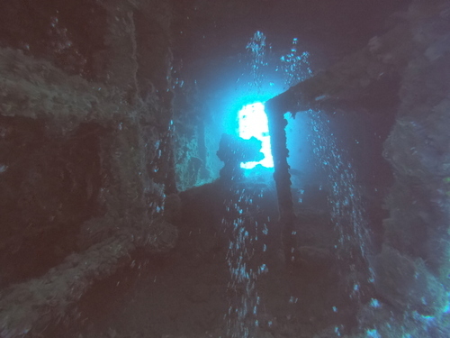 A look into the Kudhimaa wreck